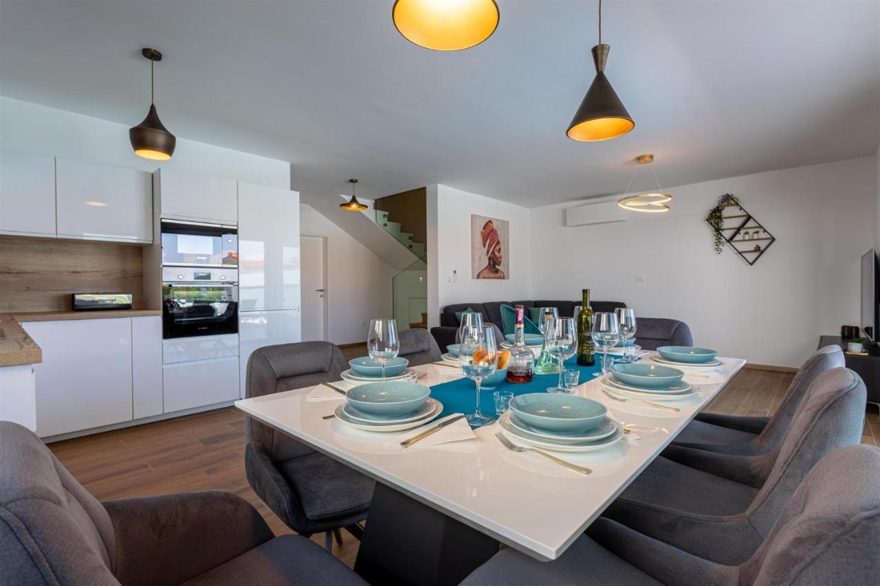 Villa Manhattan Dobrinj Eksteriør billede