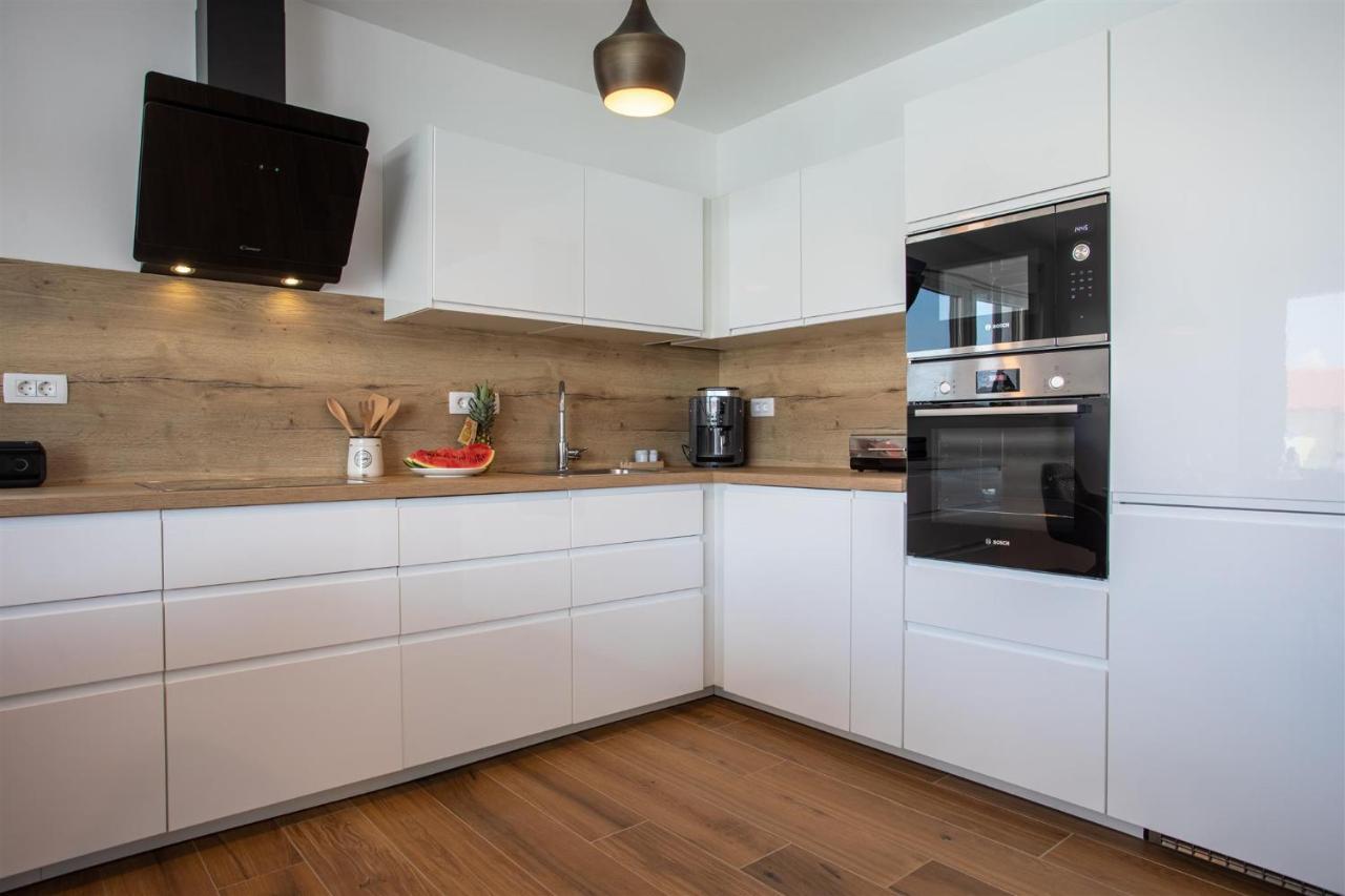 Villa Manhattan Dobrinj Eksteriør billede