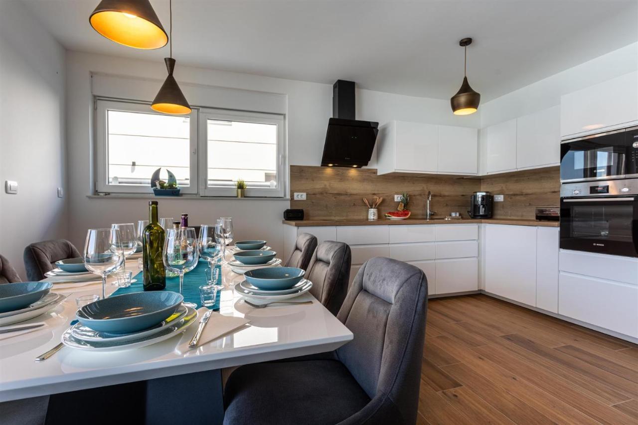Villa Manhattan Dobrinj Eksteriør billede